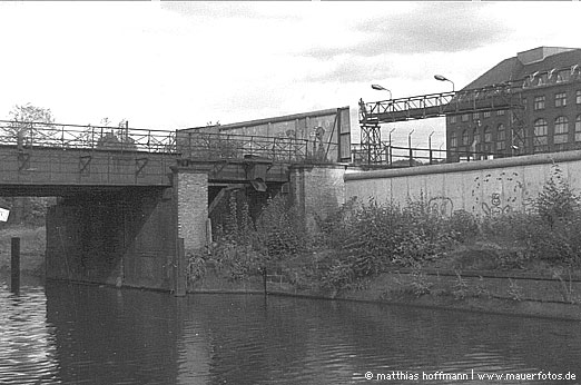 Mauerfoto: Landwehr aus SO 36