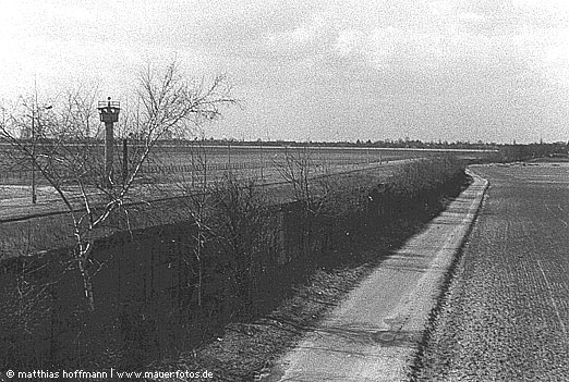 Mauerfoto: Grenzwege aus Buckow