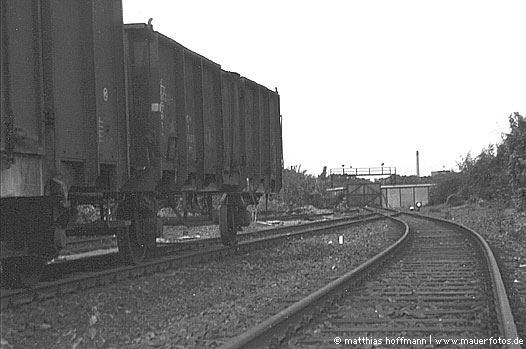 Mauerfoto: Zerbrochener Ring aus Neukölln