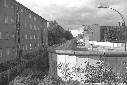 Mauerfoto: Grenzstraße aus Neukölln