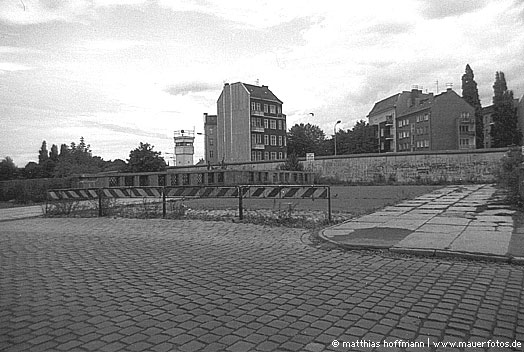 Mauerfoto: Brückenschlag aus Neukölln