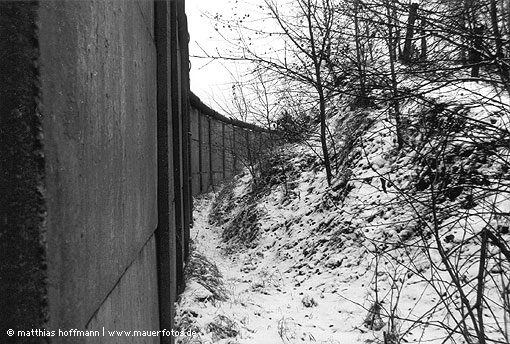 Mauerfoto: Bahndammabbrüche aus Heiligensee