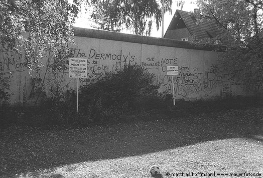 Mauerfoto: Alltag an der Mauer aus Zehlendorf